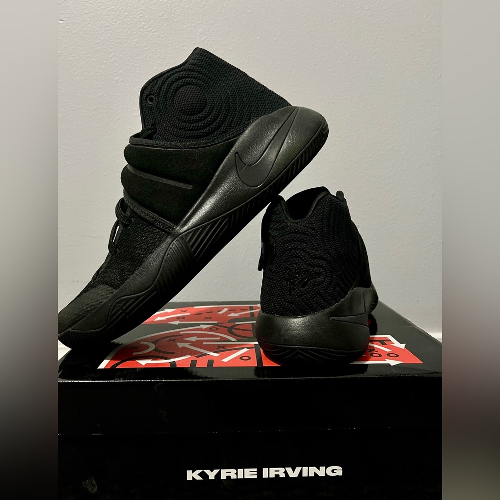 Nike Kyrie 2 in Black on Black